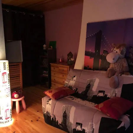 Maison dans hameau au calme à 2km de Besse 3*