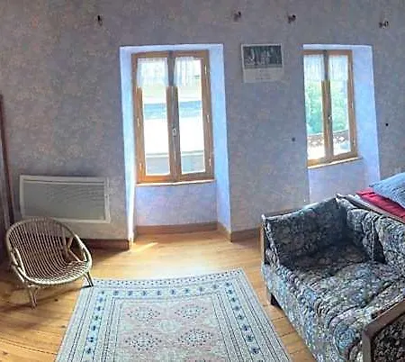 Maison De Varennes 3*